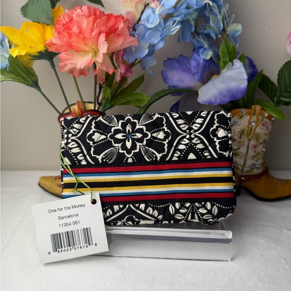 NWT Vera Bradley Barcelona One for the Money Wallet Retired New